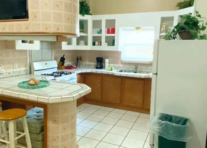 Studio-bay Access-pet Friendly